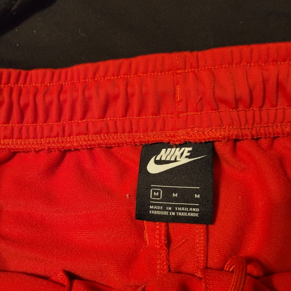 Men's BRAND NEW (without tags) NIKE joggers - Picture 6 of 6